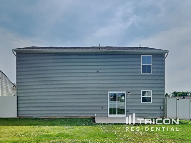 Building Photo - 3048 Dartmoor Pl