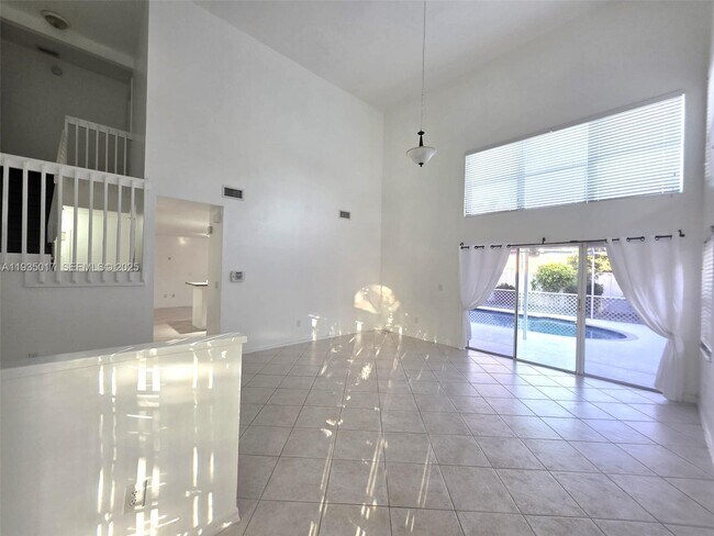 Building Photo - 640 Rock Hill Ave