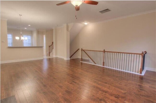 Building Photo - 2415 Tenor Ln