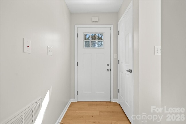 Building Photo - 280 Lakeview Shores Loop