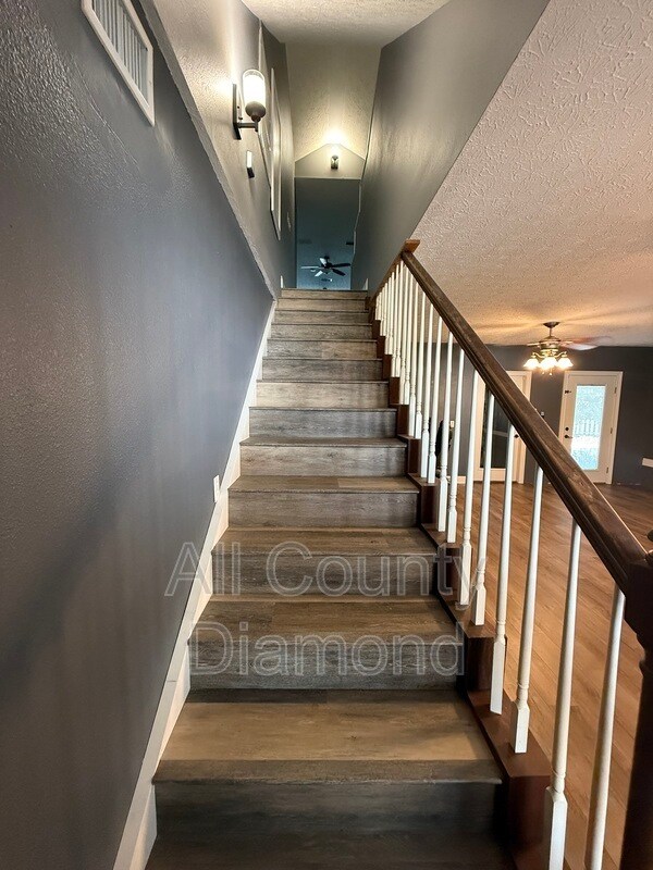 Building Photo - 12207 Lyndell Plantation Dr