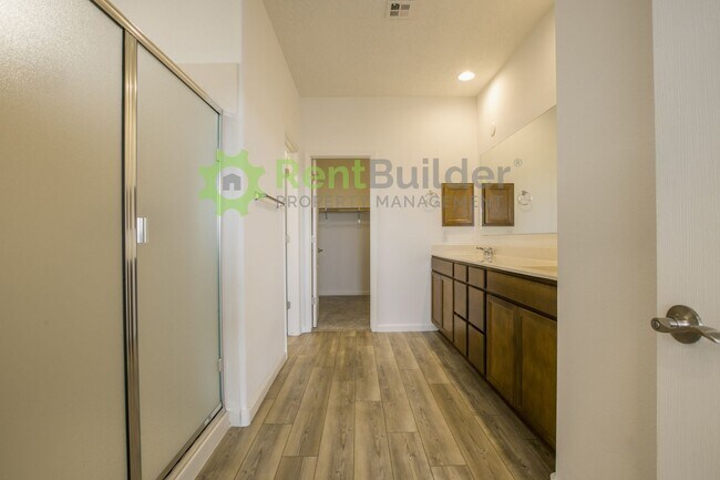 Building Photo - CALL US TODAY AT (505) 808-6467 TO SCHEDUL...