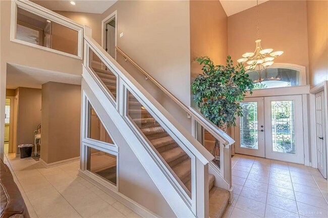 Building Photo - Immaculate Home in a Golf Course Community