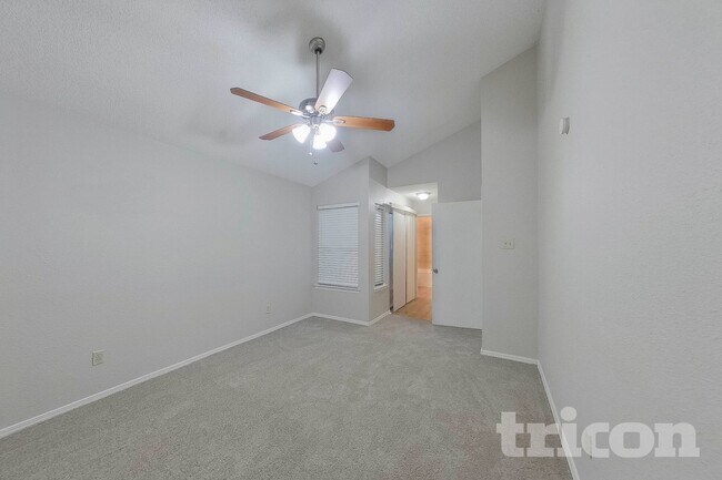 Building Photo - 806 Gable Ave