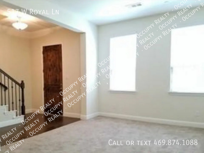 Building Photo - 517 W Royal Ln