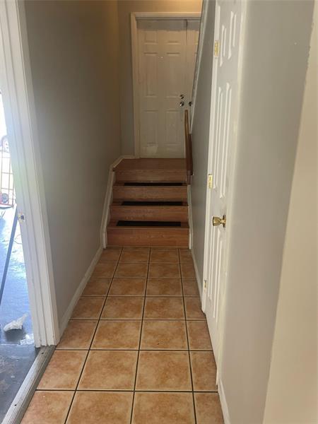 Building Photo - 5871 Woodland Point Dr