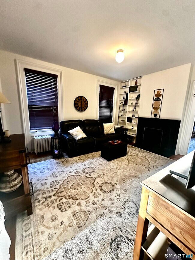 Building Photo - 95 Olive St