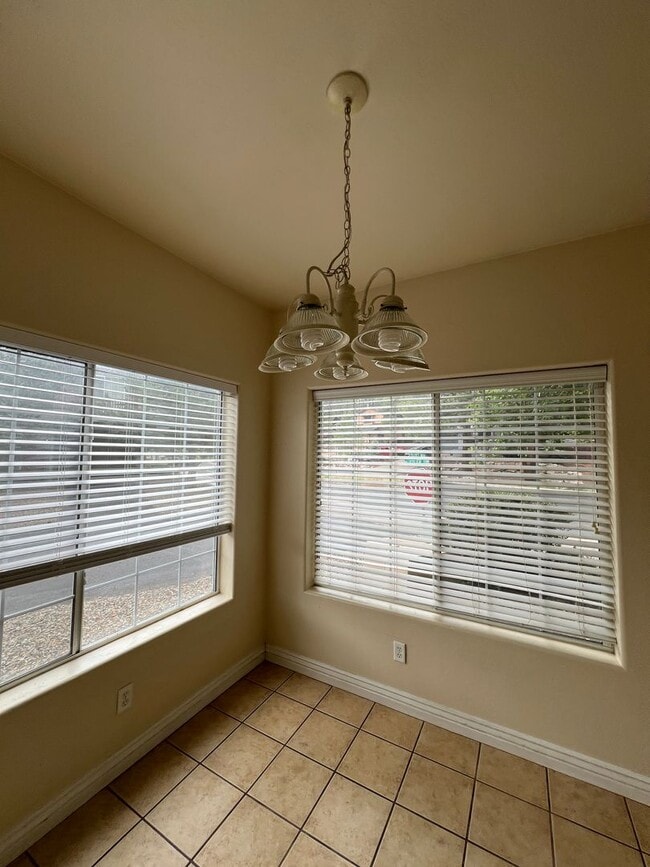 Building Photo - RENT REDUCED: Westside Flagstaff 3 Bed/2.5...