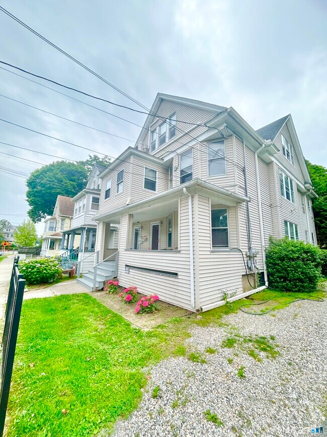 Building Photo - 59 Morehouse St