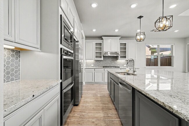 Building Photo - 2317 Willow Garden Dr