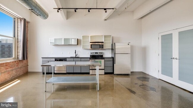 Building Photo - 444 N 4th St