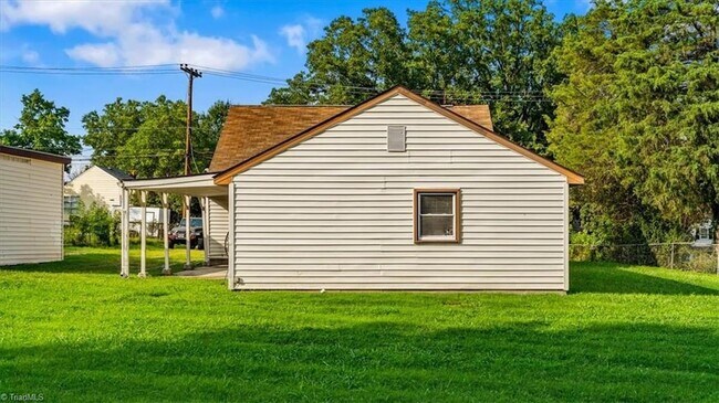 Building Photo - 1404 Denim Rd