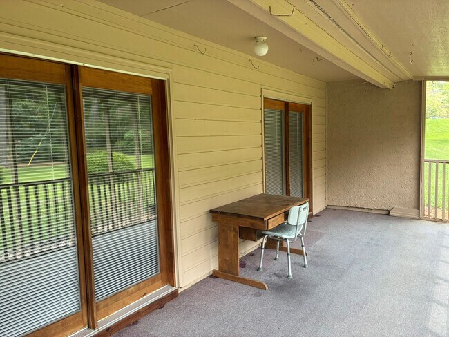 Building Photo - 40 Boardwalk Ln