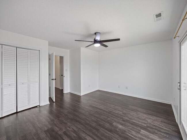 Building Photo - Welcome to New River Homes!