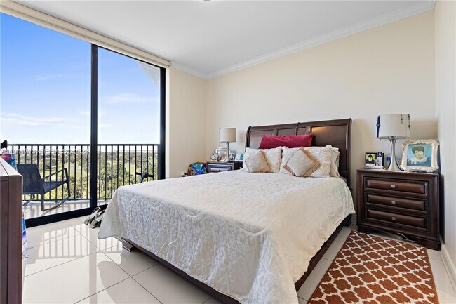 Building Photo - 5252 NW 85th Ave