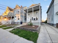 Building Photo - 194 High St