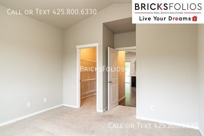 Building Photo - 2030 148th Pl SW
