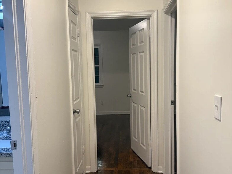 Building Photo - 331 Betsy Ave SW