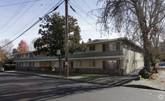 Primary Photo - Brook Garden Apartment