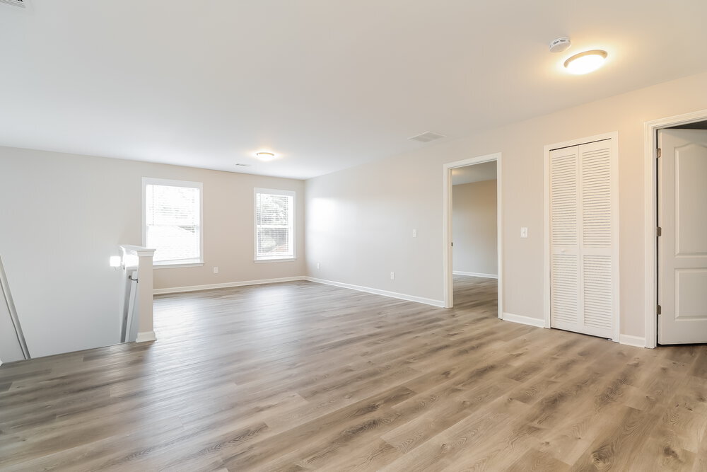 Building Photo - 361 Southgate Dr