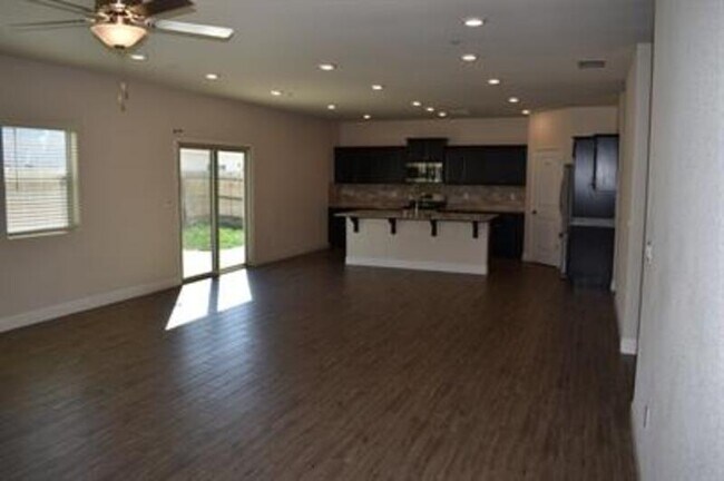Building Photo - 3762 Bonifacio Way