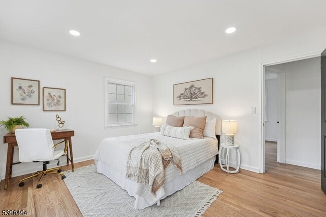 Building Photo - 139 Ridgedale Ave