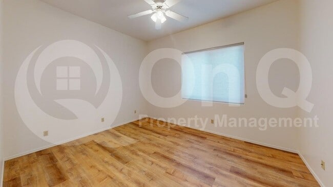 Building Photo - 137 E Calle Zavala