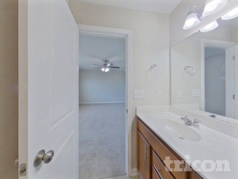 Building Photo - 280 Paulownia Cir