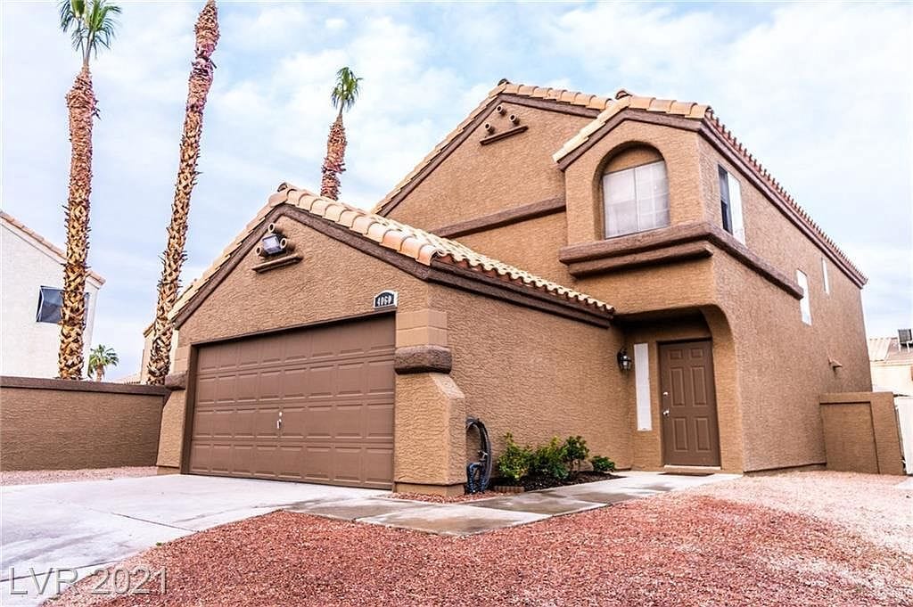 Outside view - 4060 N Elkridge Dr