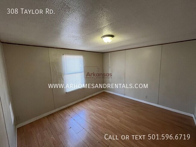 Building Photo - 308 Taylor Rd
