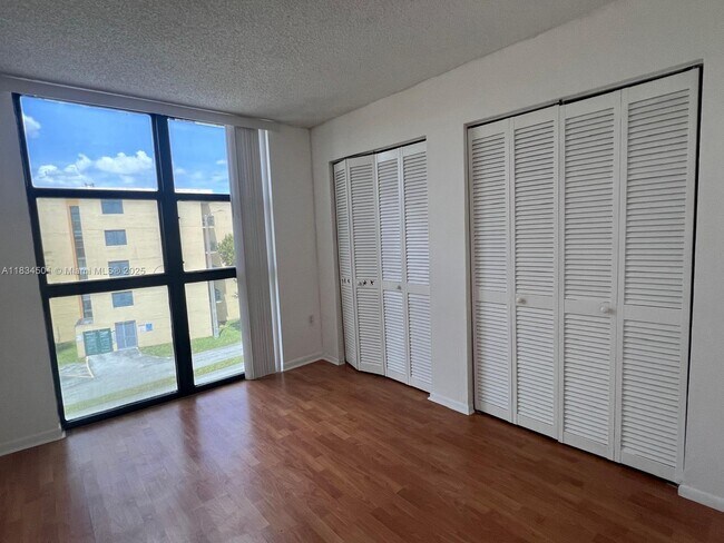Building Photo - 11790 SW 18th St