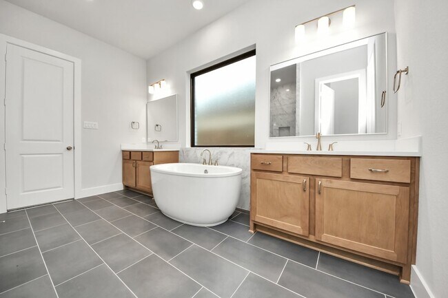 Building Photo - 26907 Southwick Vly Ln