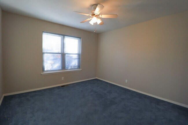 Building Photo - 3 Bed | 2 Bath | Tulsa