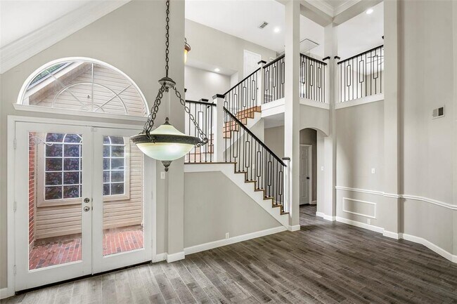 Building Photo - 1123 Misty Lake Dr