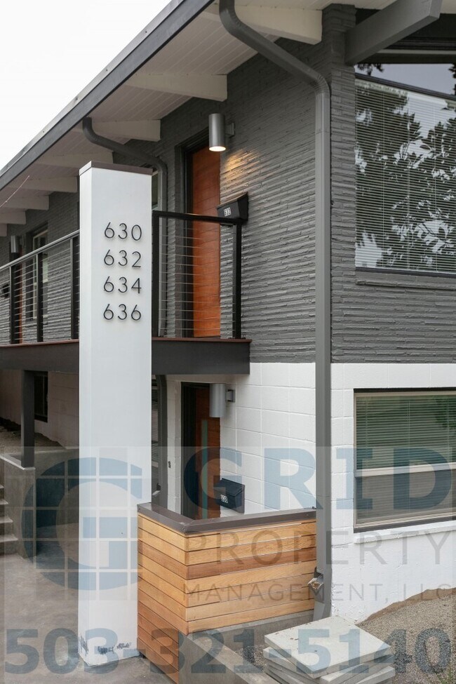 Building Photo - Gorgeous 2 Bedroom Home Available in Lake ...