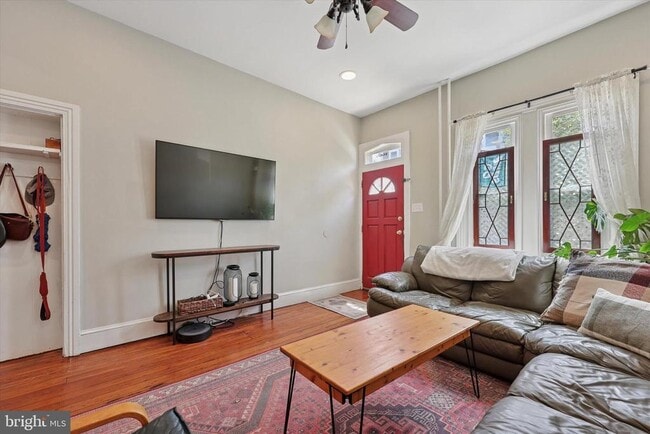 Building Photo - 466 1/2 Conarroe St