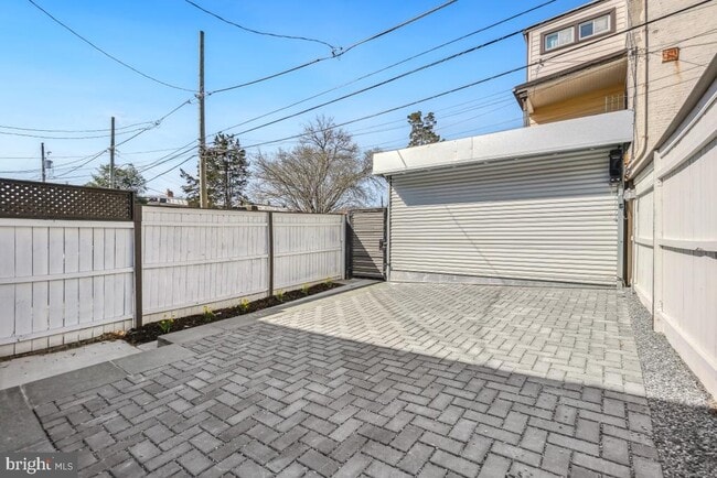 Building Photo - 4420 15th St NW