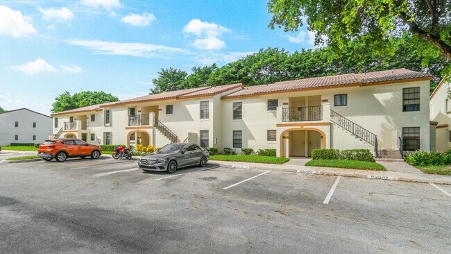 Building Photo - 2900 Olivewood Terrace