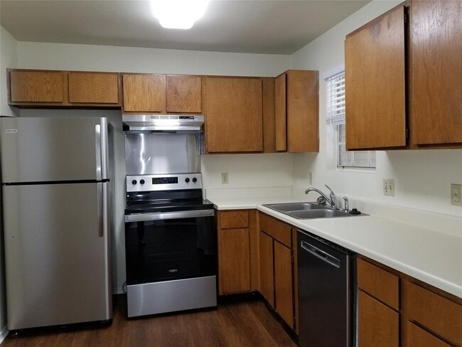 Building Photo - 1201 Danbury Square
