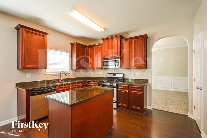 Building Photo - 7125 Bedrock Cir