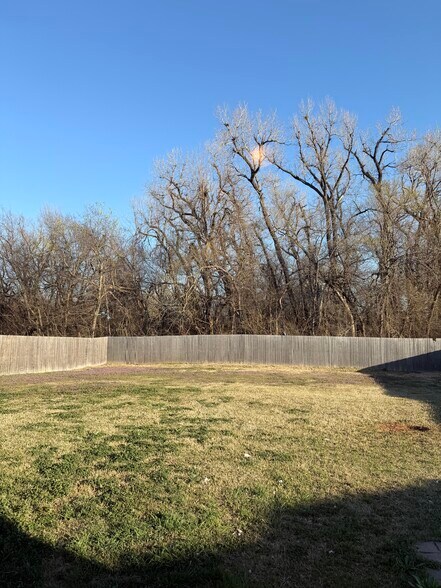 Building Photo - 10708 SW 23rd Pl