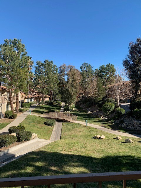 Building Photo - 3 Bedroom Condo in Mentone