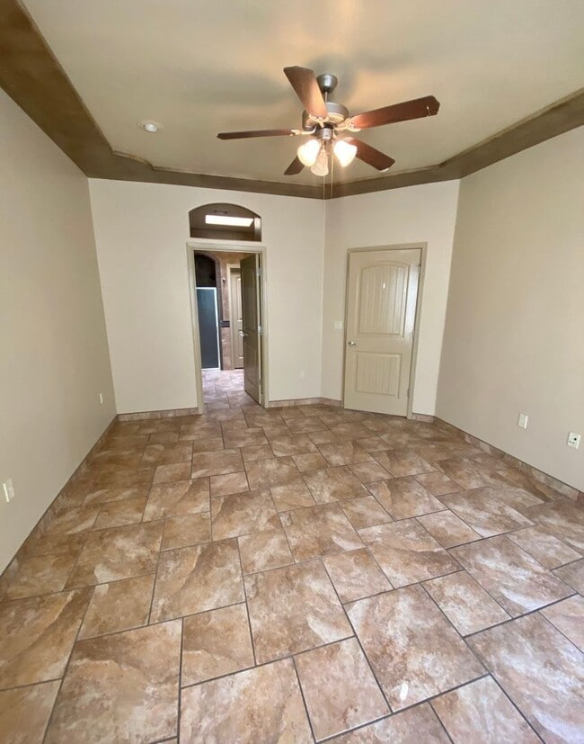 Building Photo - 4226 Tres Ninos Dr