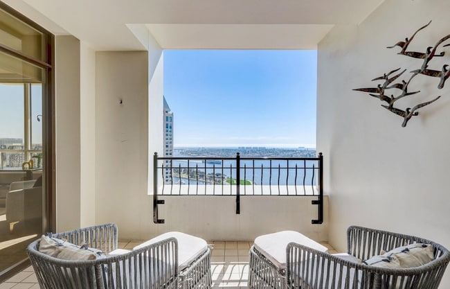 Building Photo - 700 W Harbor Dr