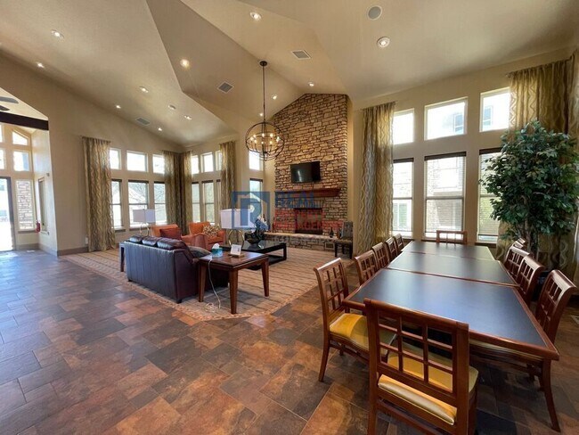 Building Photo - 7222 S Blackhawk St