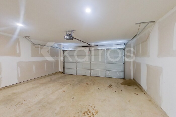 Building Photo - 232 Fox Chase Wy