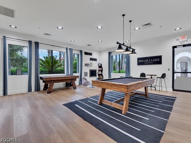 Building Photo - 11075 Lancewood St