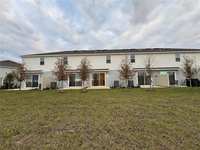 Building Photo - 7627 WATERSCAPE Dr