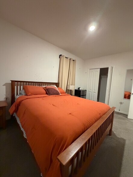 Bedroom - 12259 Chastain St
