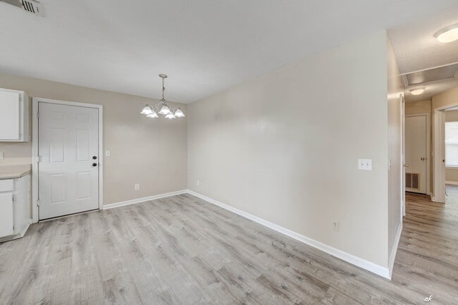 Building Photo - 3722 Burnham Way